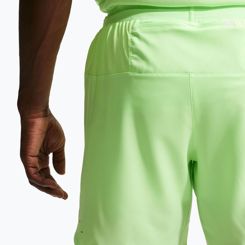 Pantaloni scurți de alergare pentru bărbați Nike Stride Dri-Fit 2in1 7" lime blast 4