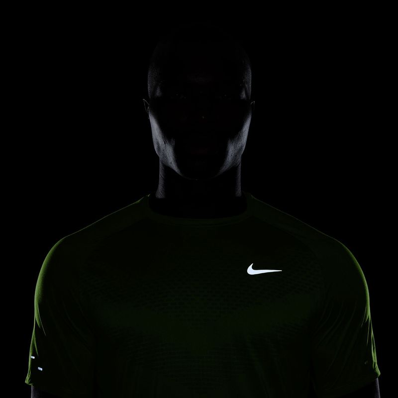 Tricou de alergare pentru bărbați Nike Stride ADV lime blast 4