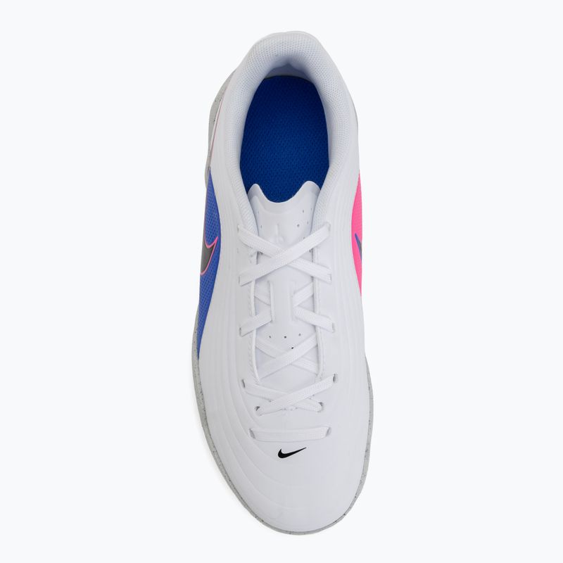 Încălțăminte de fotbal pentru copii Nike Tiempo Maestro Club Jr IC white/racer blue/pink blast/black 5