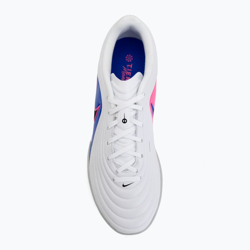 Încălțăminte de fotbal pentru bărbați Nike Tiempo Maestro Academy TF white/racer blue/pink blast/black 5