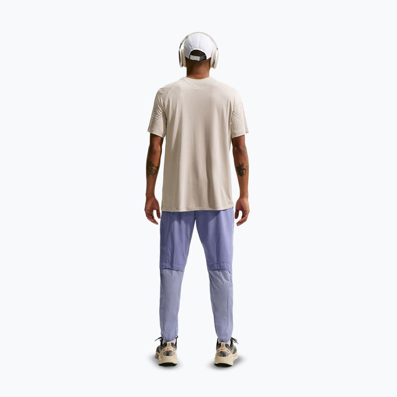 Pantaloni de alergare pentru bărbați Nike Stride Repel Woven iron purple/indigo haze 3