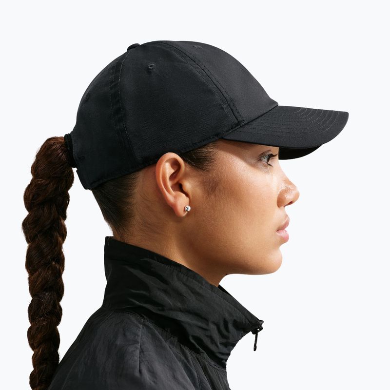 Șapcă Nike Dri-Fit Club Unstructured Metal Swoosh 2026 black/metallic gold 5