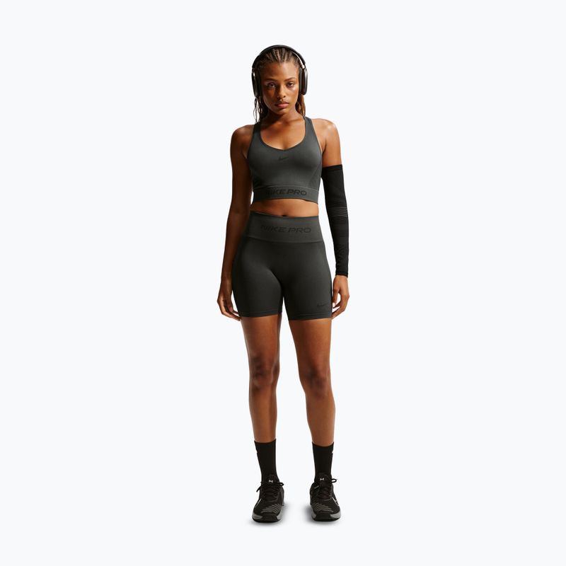 Pantaloni scurți pentru femei Nike Pro Seamless High-Waisted Biker 5" dark smoke grey 2