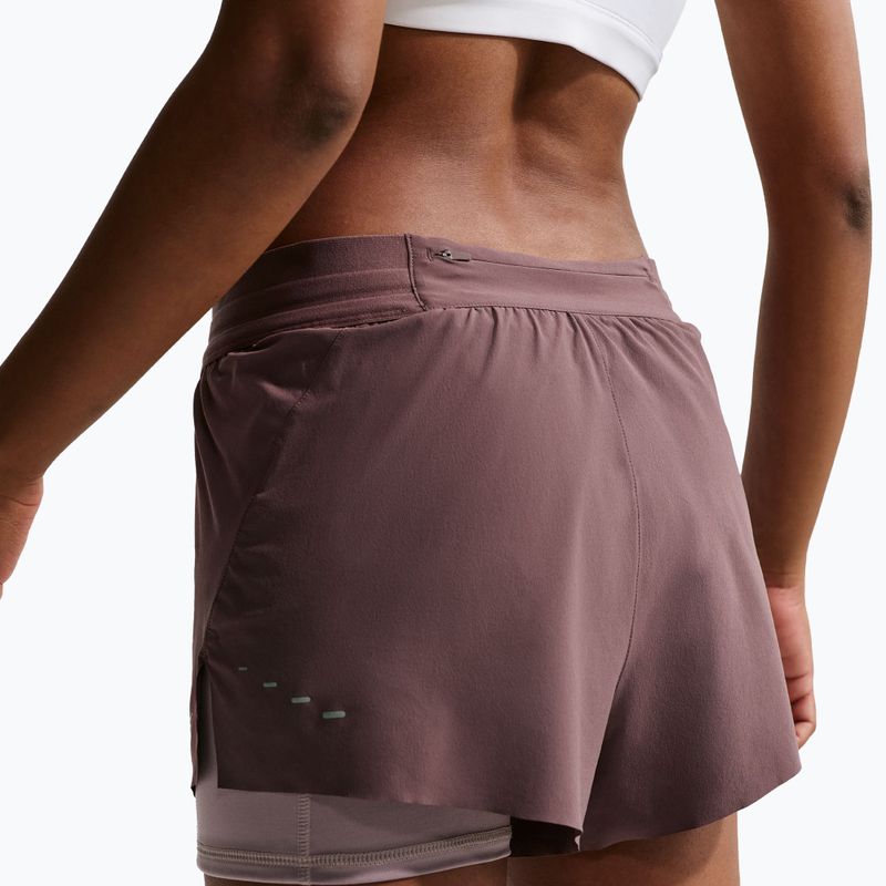 Pantaloni scurți de alergare pentru femei Nike Swift Mid-Rise 2in1 tattoo/light violet ore 5