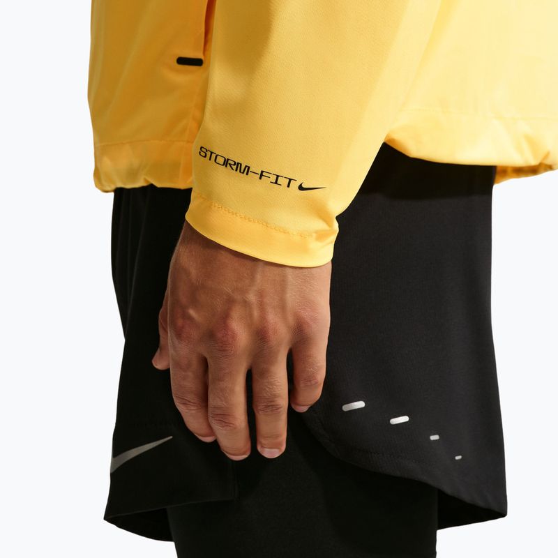 Geacă de alergare pentru bărbați Nike AeroSwift Storm-Fit Aerogami university gold/citron pulse/black 8