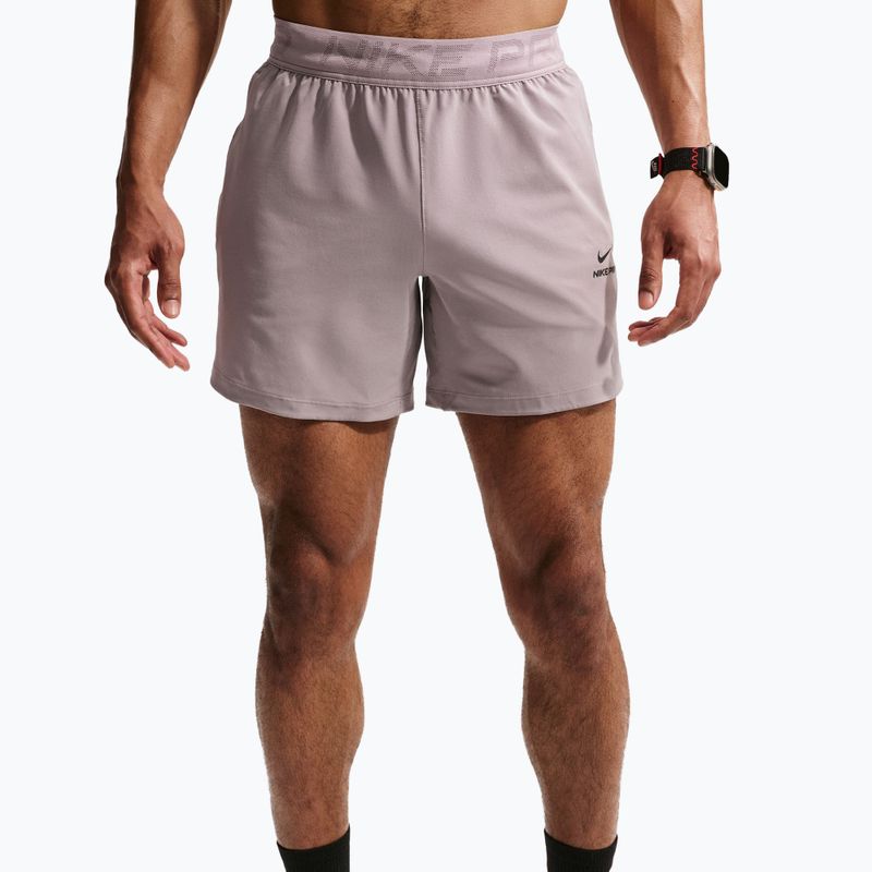 Pantaloni scurți pentru bărbați Nike Pro Training Dri-Fit 6" light violet ore/black 5
