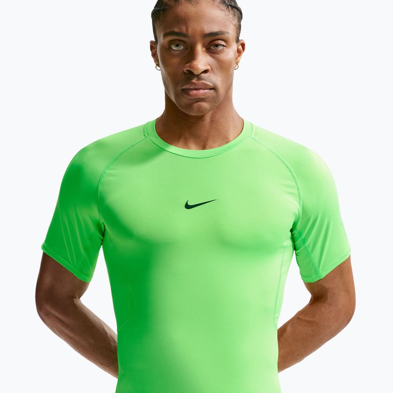 Tricou de antrenament pentru bărbați Nike Pro Dri-Fit Tight Fitness green strike/black 4
