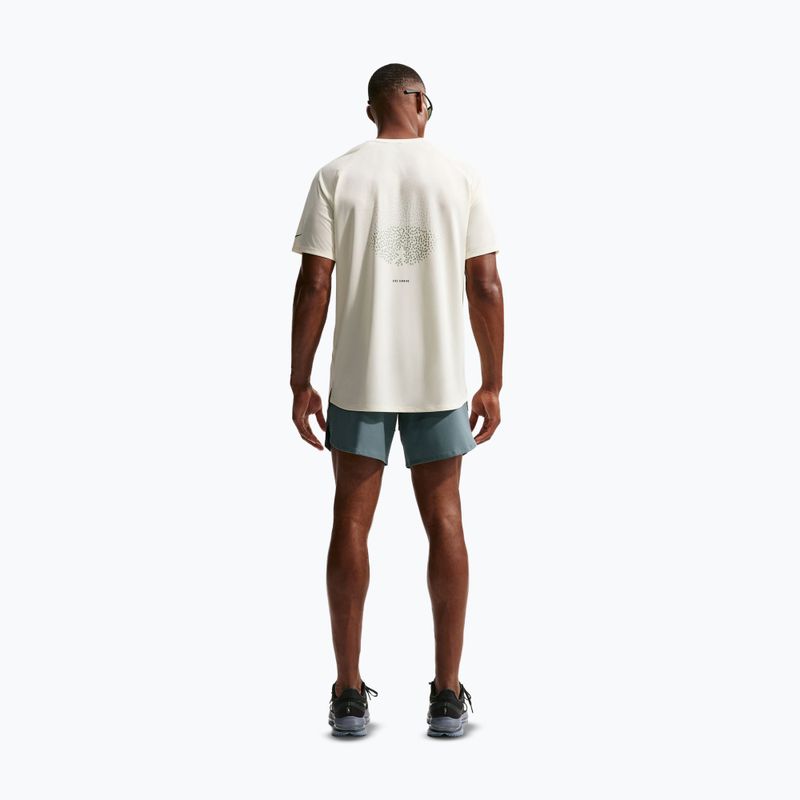 Pantaloni scurți de alergare pentru bărbați Nike Stride Dri-Fit 2in1 7" mineral slate 3