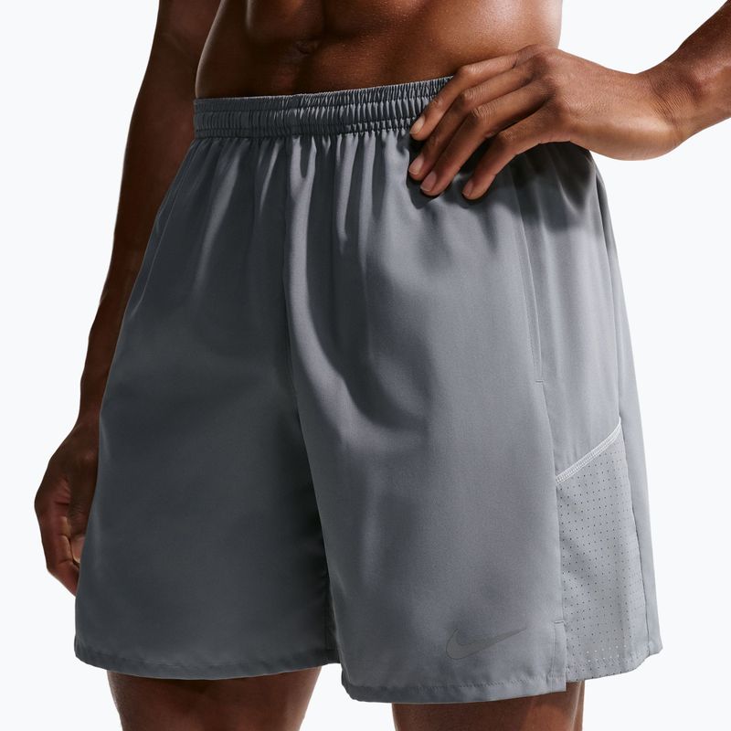 Pantaloni scurți pentru bărbați Nike Miler Dri-Fit 7" smoke grey/smoke grey