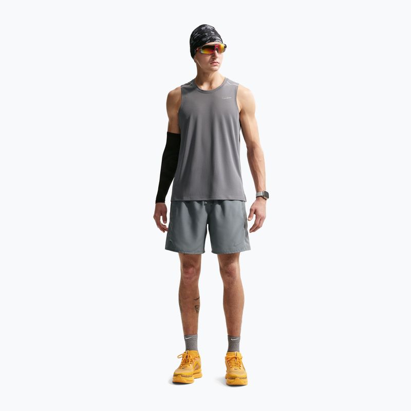 Pantaloni scurți de alergare pentru bărbați Nike Miler Dri-Fit Brief Lined7" smoke grey/smoke grey 2