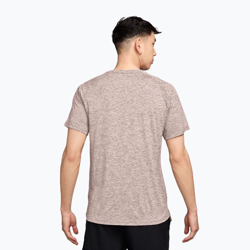 Tricou de alergare pentru bărbați Nike Stride ADV silt red 2