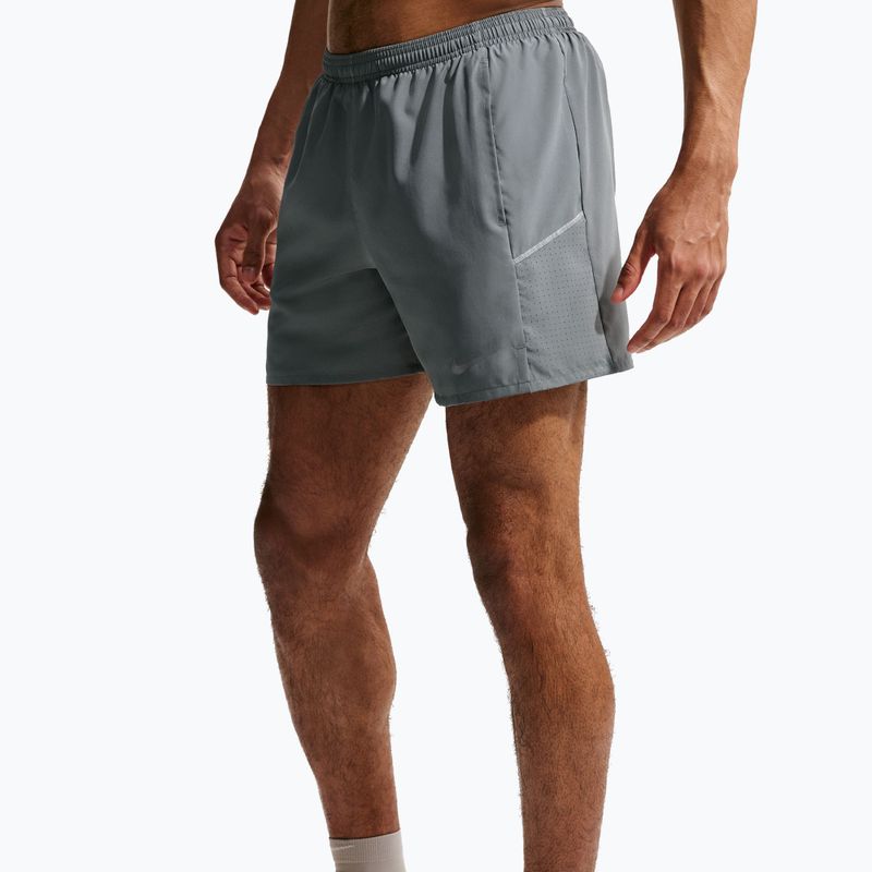 Pantaloni scurți pentru bărbați Nike Miler Dri-Fit Brief Lined 5" smoke grey/smoke grey 5