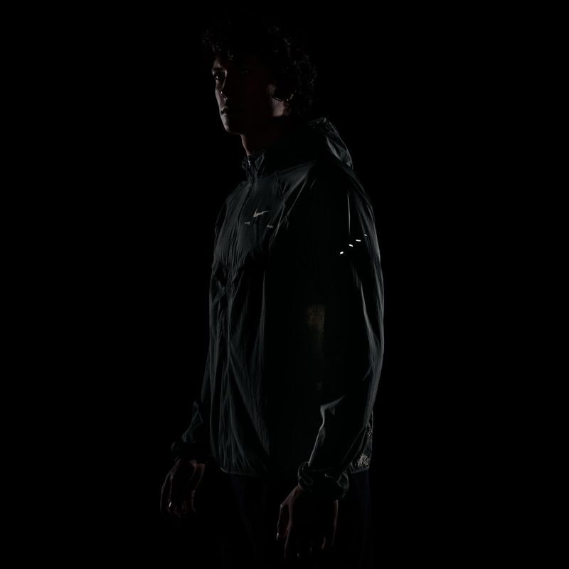 Geacă de alergare pentru bărbați Nike Stride Repel UV black spruce 9