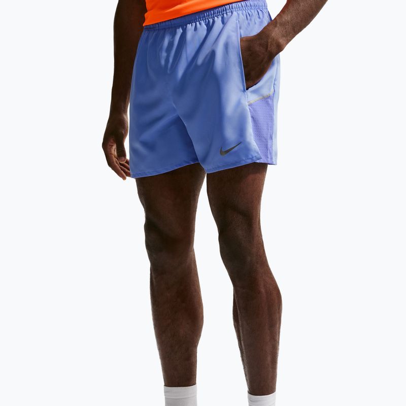 Pantaloni scurți de alergare pentru bărbați Nike Miler Dri-Fit 2in1 5" royal pulse/sapphire 5