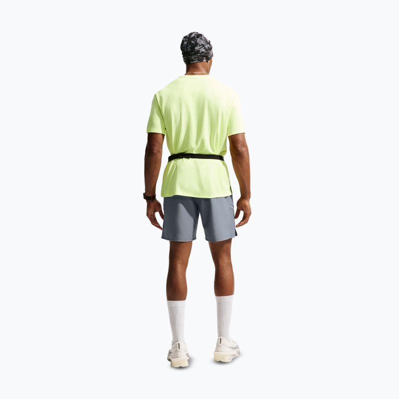 Pantaloni scurți de alergare pentru bărbați Nike Miler Dri-Fit 2in1 7" smoke grey/smoke grey 4