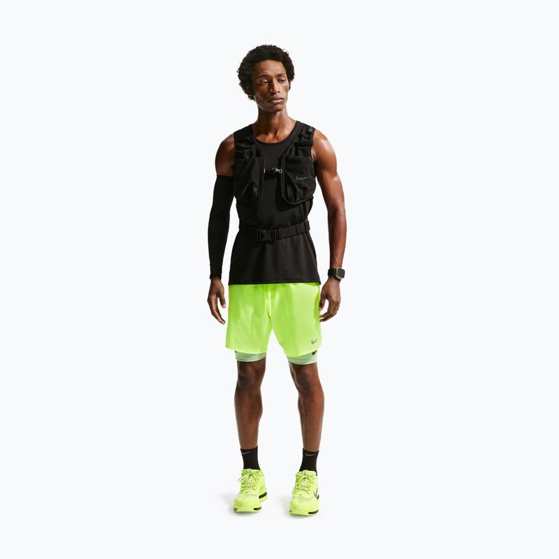 Pantaloni scurți de alergare pentru bărbați Nike Stride Dri-Fit Brief-Lined 7" volt ice 2