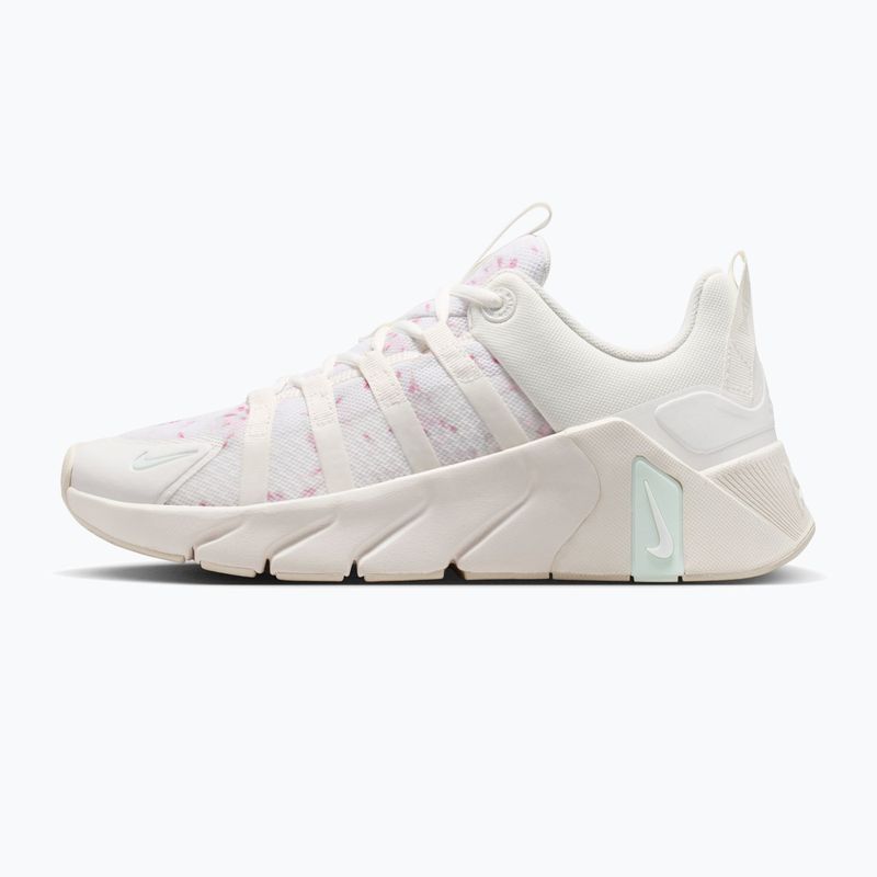 Încălțăminte de antrenament pentru femei Nike Free Metcon 7 SE sail/light orewood brown/barely green 2