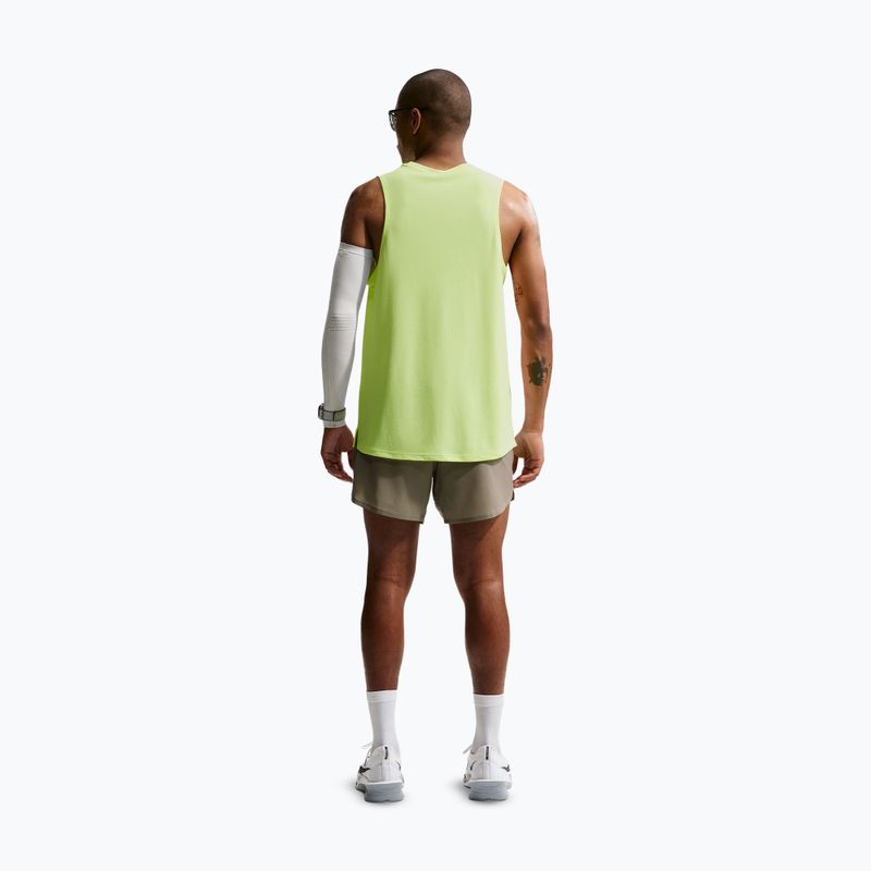 Pantaloni scurți de alergare pentru bărbați Nike Stride Dri-Fit Brief-Lined 5" light army/spruce fog 3