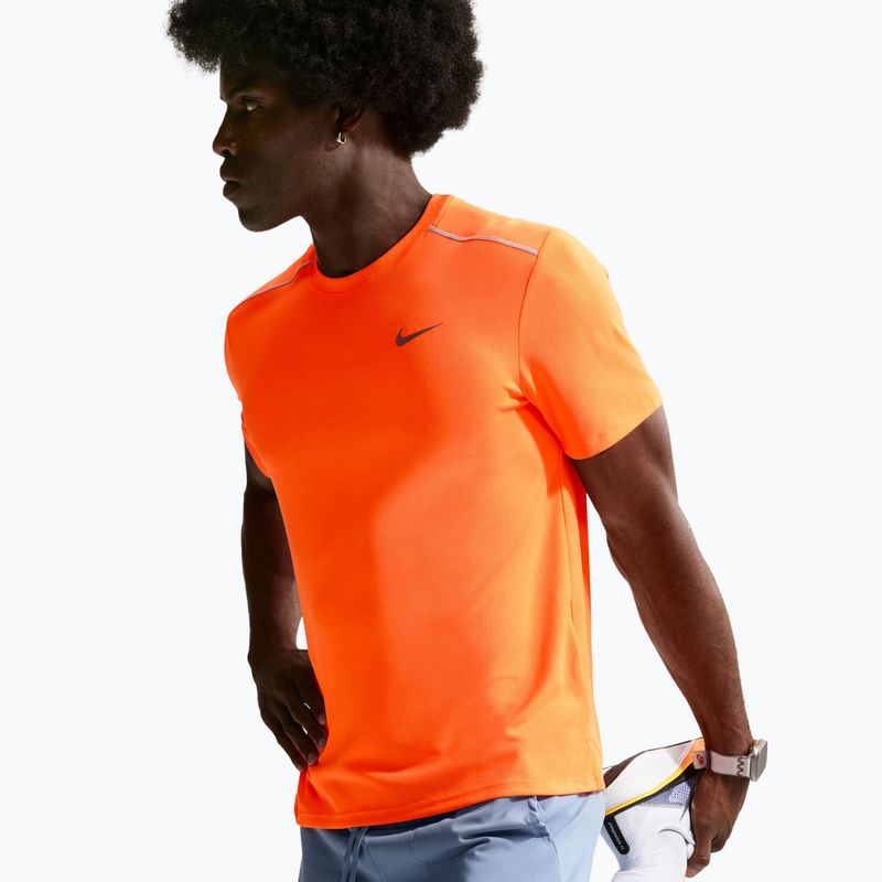 Tricou de alergare pentru bărbați Nike Miler Dri-Fit UV total orange 5