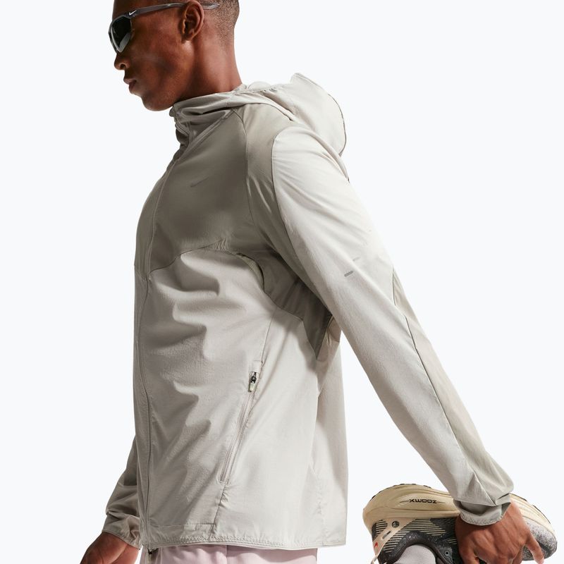 Geacă de alergare pentru bărbați Nike Stride Dri-Fit light army/spruce fog 6