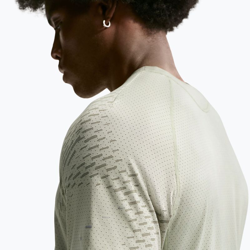 Tricou de alergare pentru bărbați Nike Stride Dri-Fit ADV spruce fog/light army 6