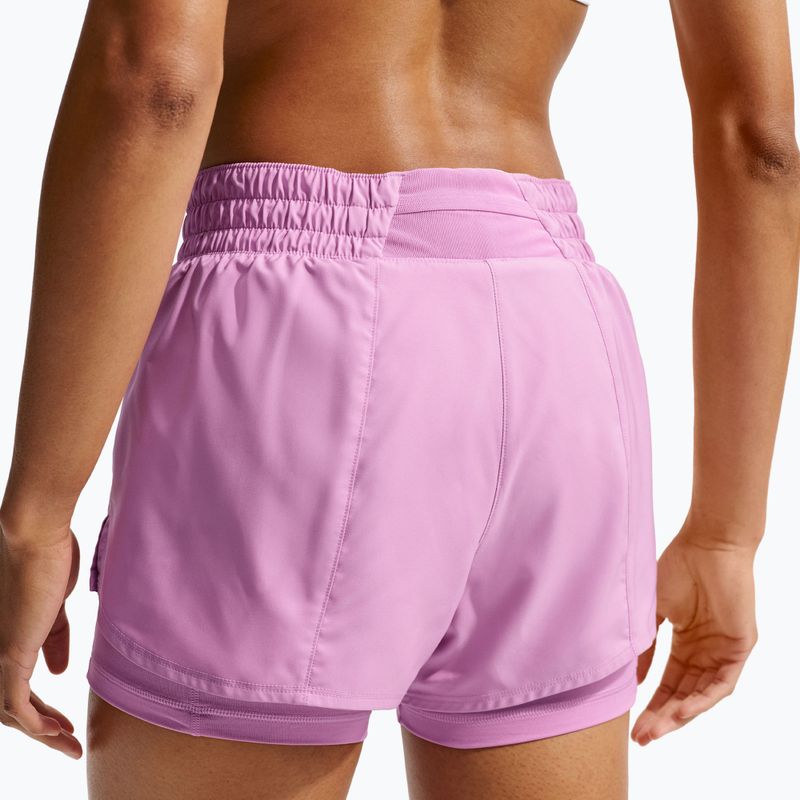 Pantaloni scurți de alergare pentru femei Nike One Dri-FIT 2IN1 light magenta/white 4
