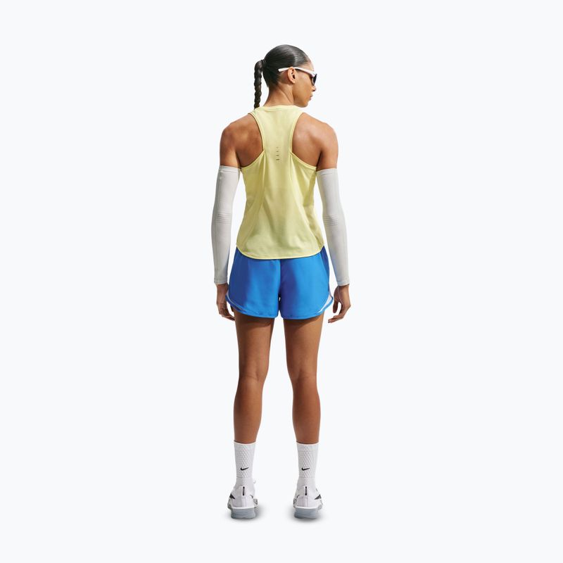 Pantaloni scurți de alergare pentru femei Nike Tempo Dri-Fit Mid-Rise light photo blue 3