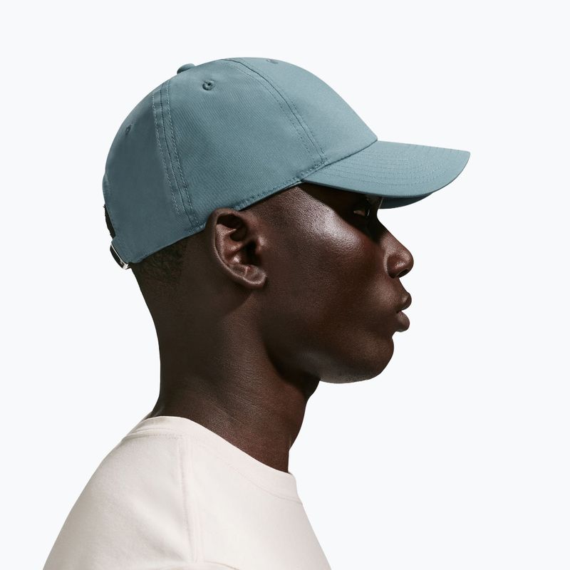 Șapcă Nike Dri-Fit Club Unstructured Metal Swoosh mineral Mineral slate/metallic silver 5