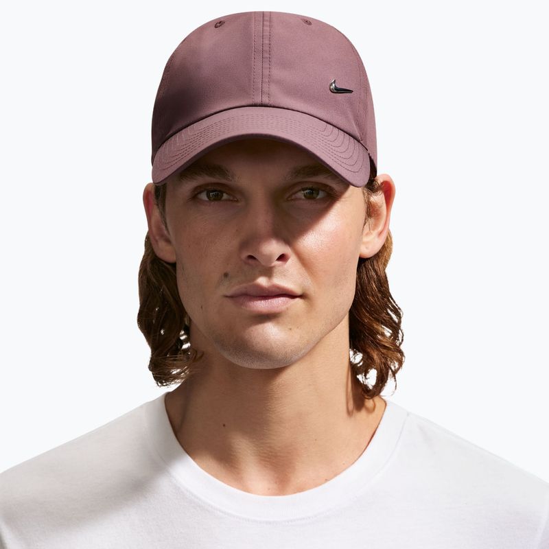 Șapcă Nike Dri-Fit Club Unstructured Metal Swoosh tattoo/metallic silver 4