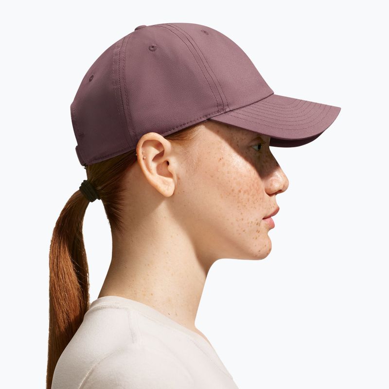 Șapcă Nike Dri-Fit Club Unstructured Metal Swoosh tattoo/metallic silver 5