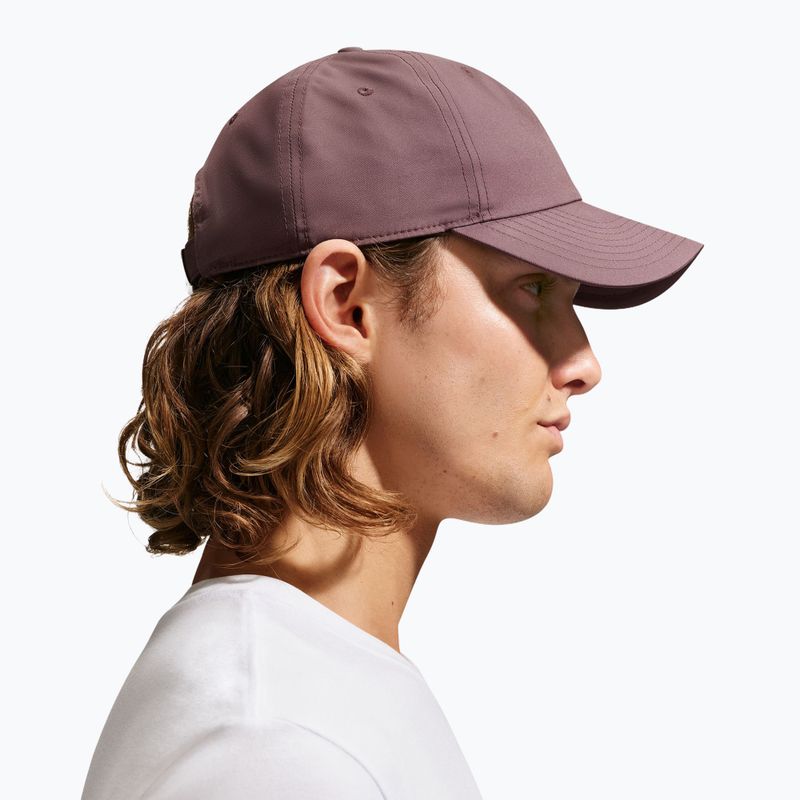Șapcă Nike Dri-Fit Club Unstructured Metal Swoosh tattoo/metallic silver 6