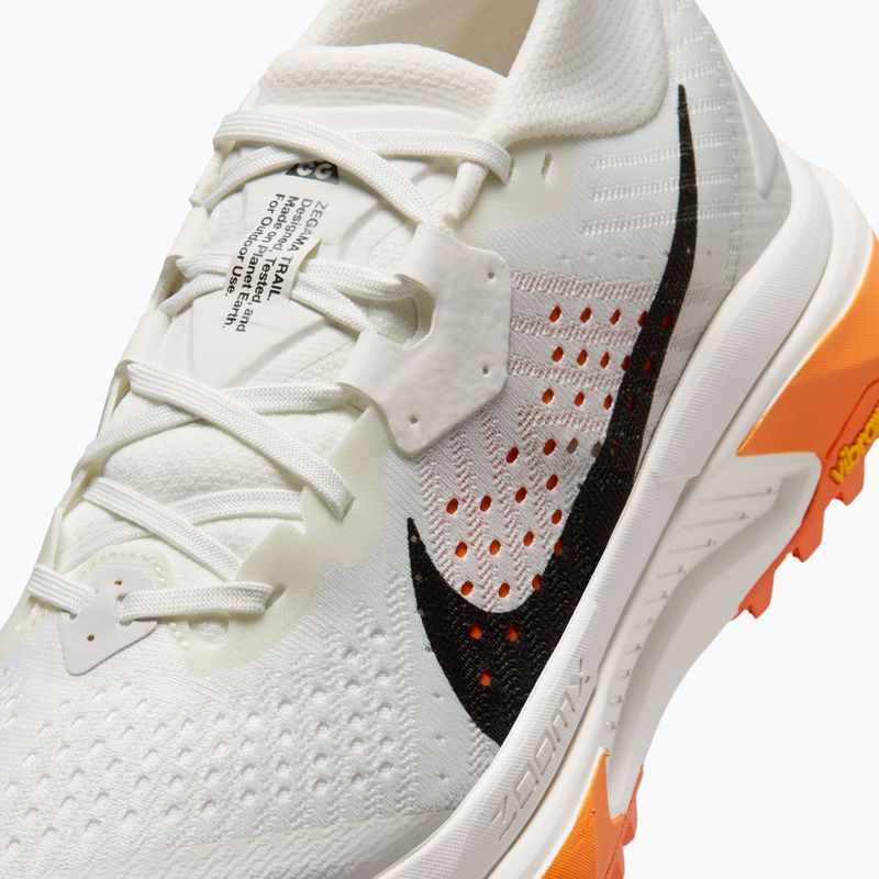 Încălțăminte de alergare pentru femei Nike ACG Zegama summit white/phantom/safety orange/black 3