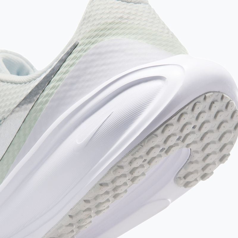 Încălțăminte de alergare pentru femei Nike Revolution 8 off white/barely green/metallic silver 5