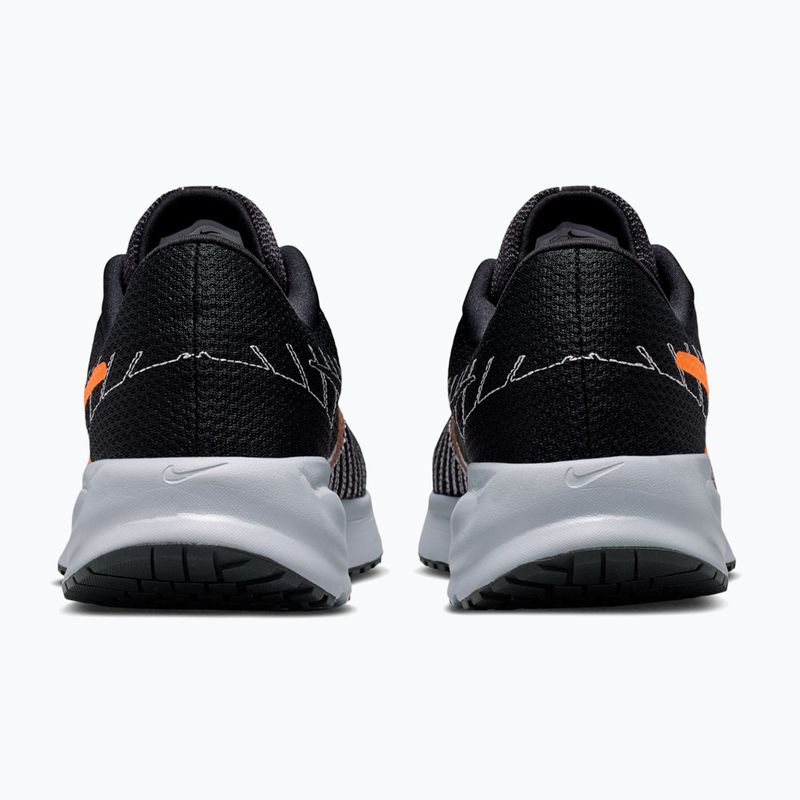 Încălțăminte de alergare pentru bărbați Nike Run Defy black/wolf grey/total orange 4