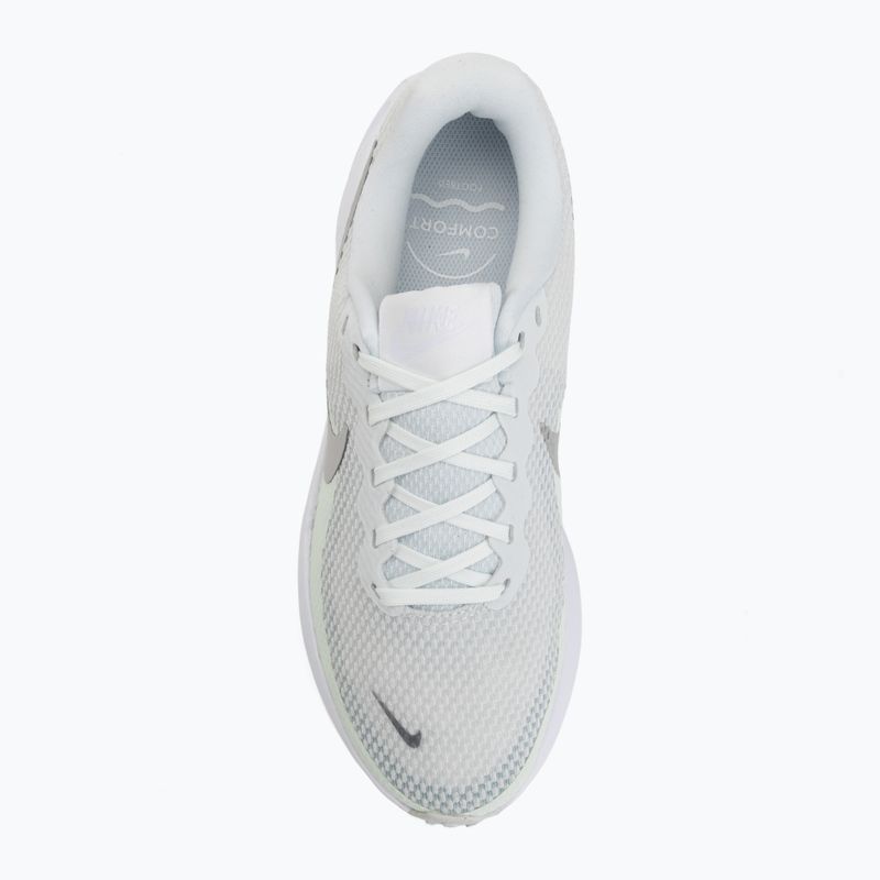 Încălțăminte de alergare pentru femei Nike Revolution 8 off white/barely green/metallic silver 5