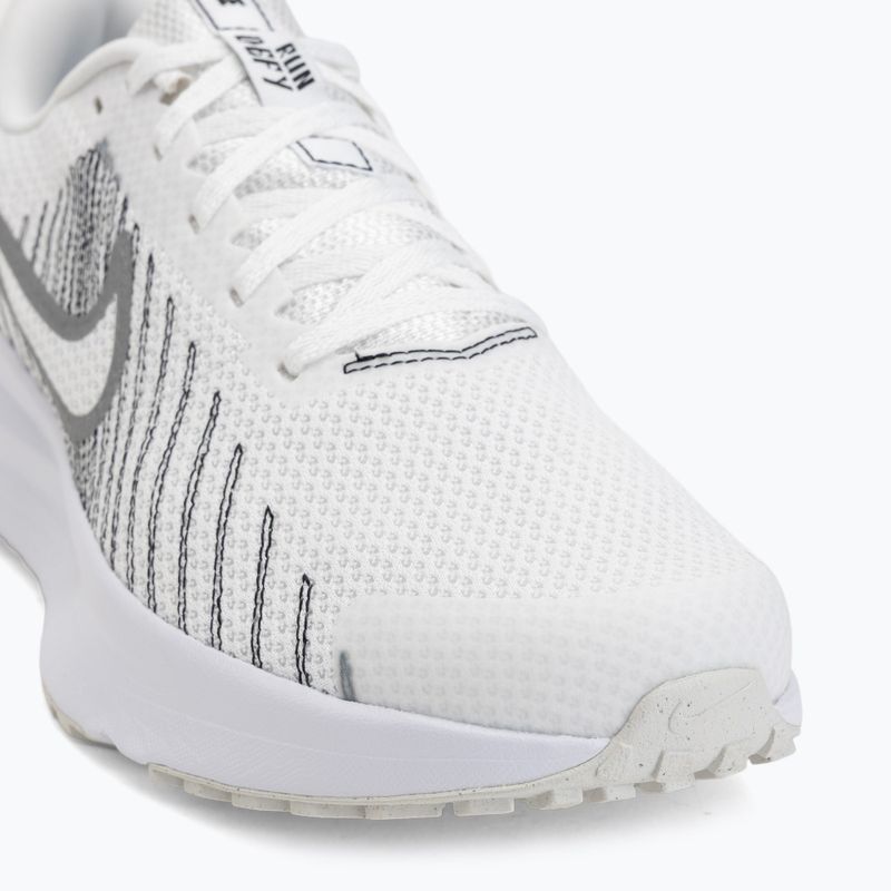Încălțăminte de alergare pentru bărbați Nike Run Defy summit white/white/black/metallic silver 7