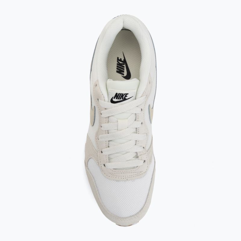 Încălțăminte pentru femei Nike MD Runner 2 SE coconut milk/black/linen/sail 5