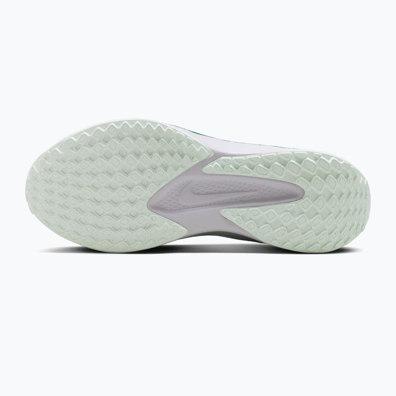 Încălțăminte de alergare pentru femei Nike Quest 6 barely green/white/metallic silver 2