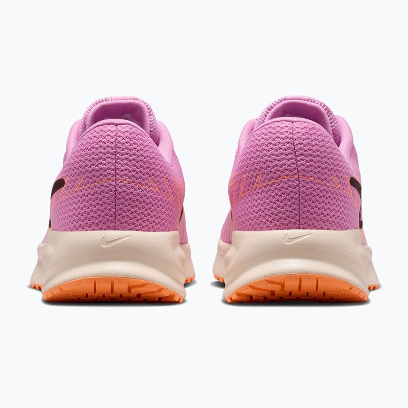 Încălțăminte de alergare pentru femei Nike Run Defy light magenta/chalk/orange pulse/black 4