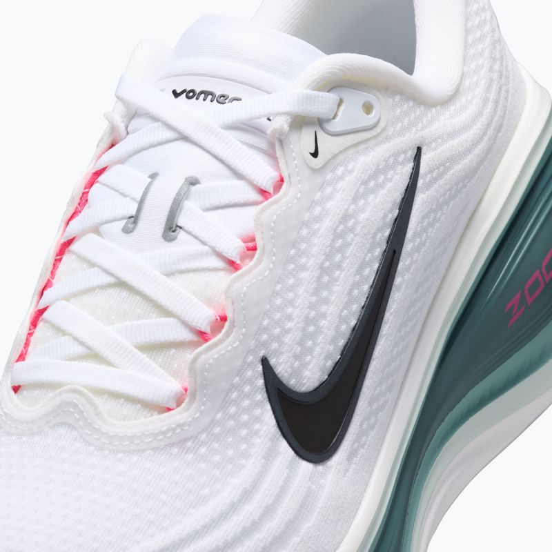 Încălțăminte de alergare pentru bărbați Nike Vomero Plus white/mineral slate/hyper pink/black 3