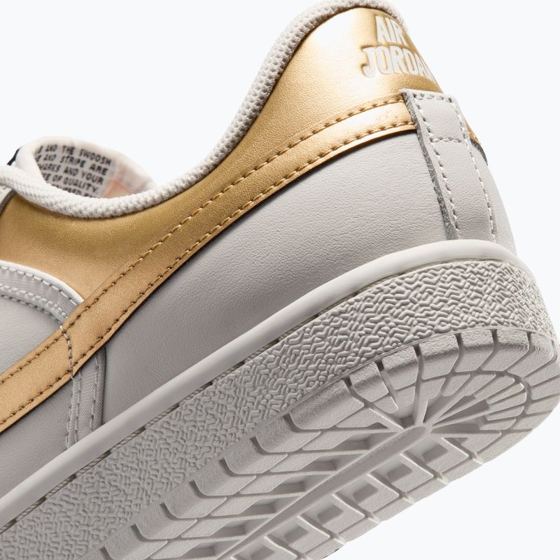 Încălțăminte damă Air Jordan Skyline Low swan/black/metallic gold 4