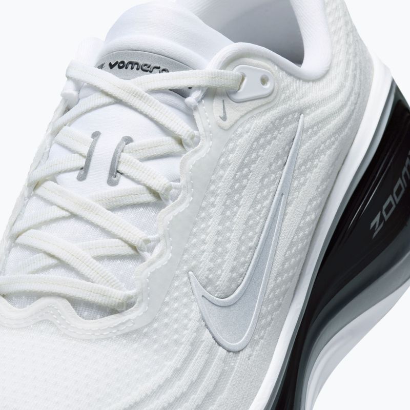 Încălțăminte de alergare pentru bărbați Nike Vomero Plus white/black/cool grey/metallic silver 3