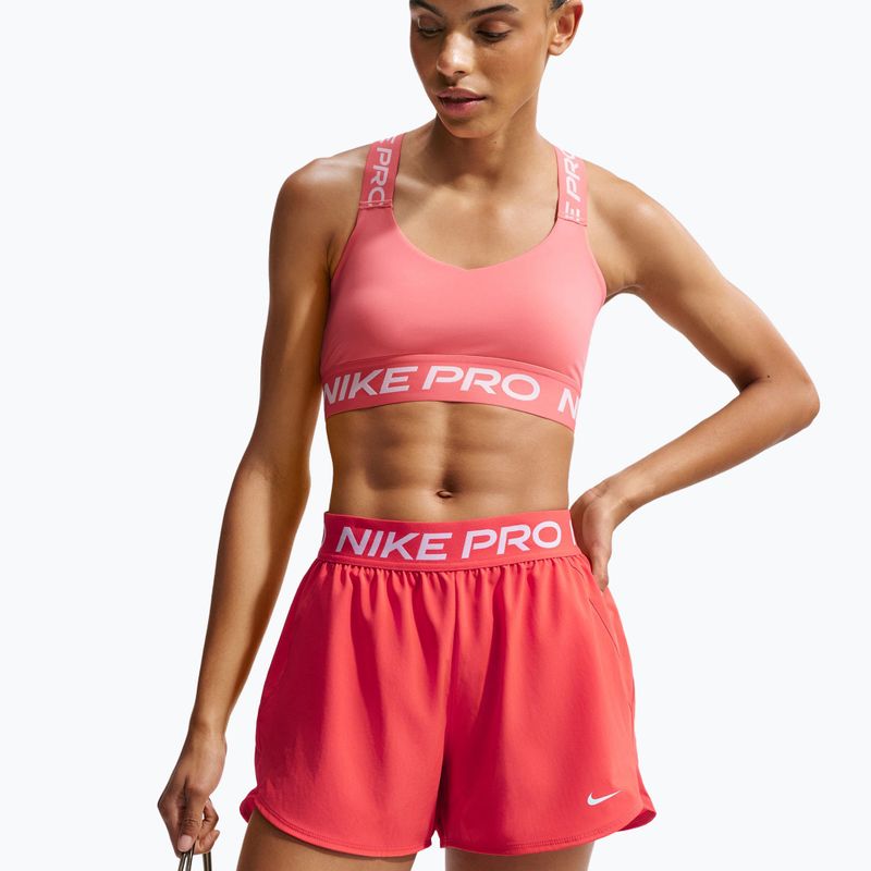 Pantaloni scurți de antrenament pentru femei Nike Pro 2in1 light crimson/white 5