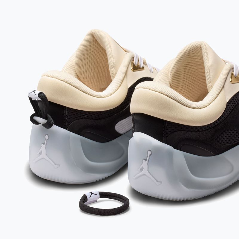 Încălțăminte de baschet pentru femei Nike Jordan Heir Series 2 Precious Medal pearl white/black/metallic gold/white 3