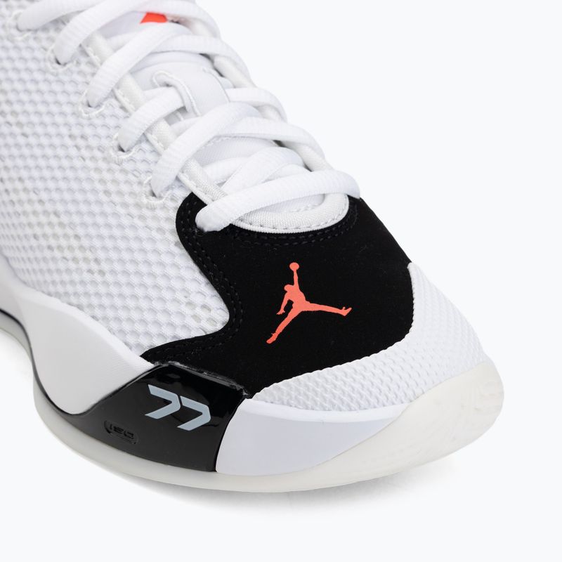 Buty do koszykówki dziecięce  Nike Jordan Luka 77 GS Jr white/black/sail/bright crimson 7