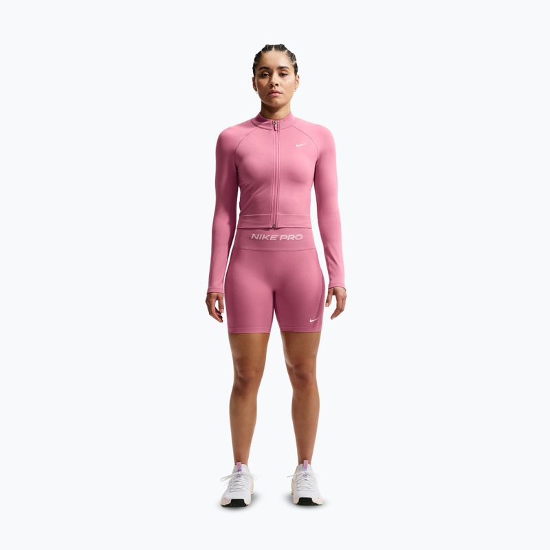 Pantaloni scurți de antrenament pentru femei Nike Pro Seamless High Waisted Biker 5" peony/white 2