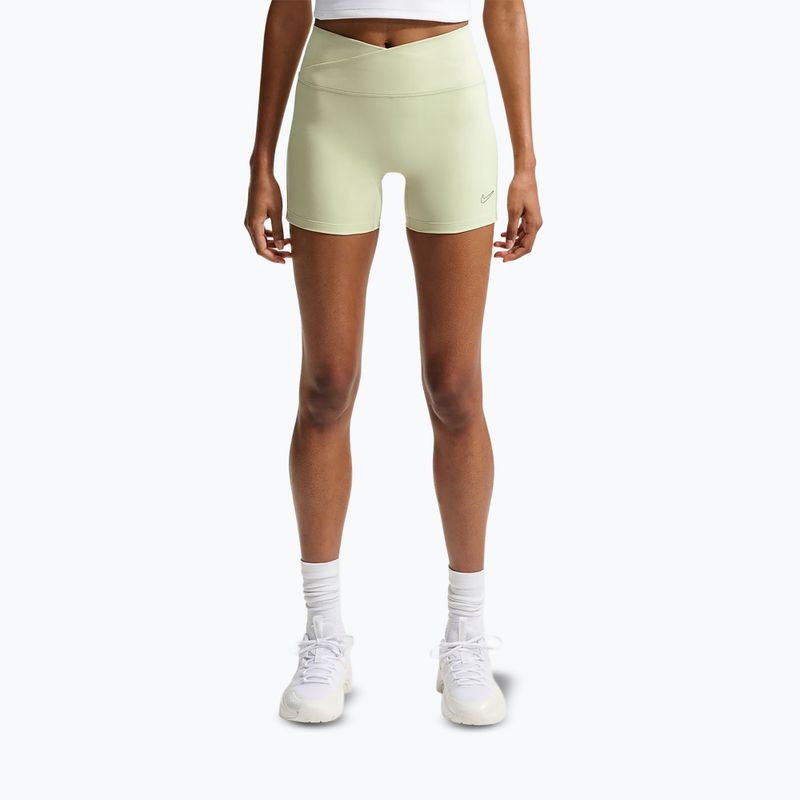 Pantaloni scurți pentru femei Nike One Biker 5" olive aura 2