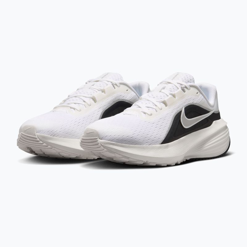 Încălțăminte de alergare pentru femei Nike Downshifter 14 white/summit white/metallic silver 3