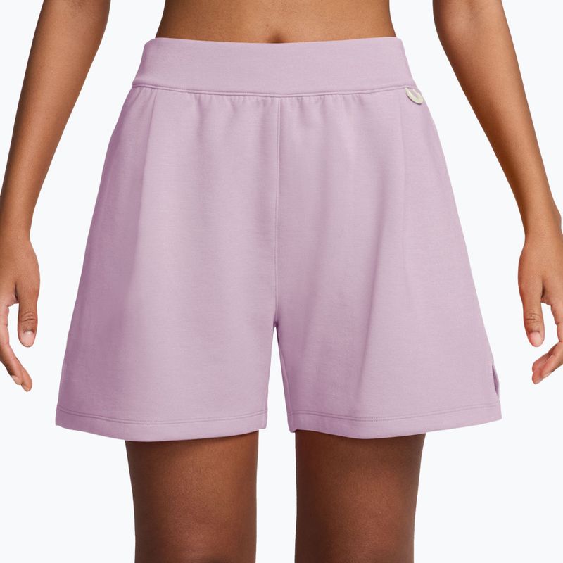 Pantaloni scurți de antrenament pentru femei Nike 24.7 ImpossiblySoft bleached lilac/platinum violet