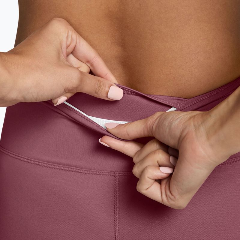 Pantaloni scurți de antrenament pentru femei Nike One pink smoke/white 4